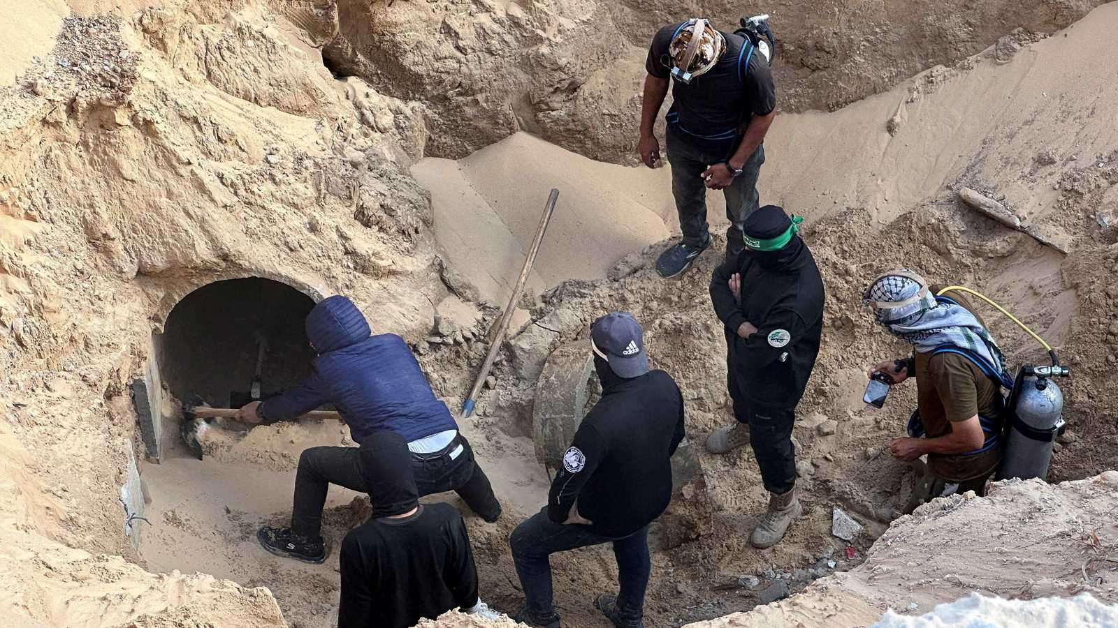 إسرائيل: رفات "الجثث الثلاث" لا يعود لأي من رهائننا