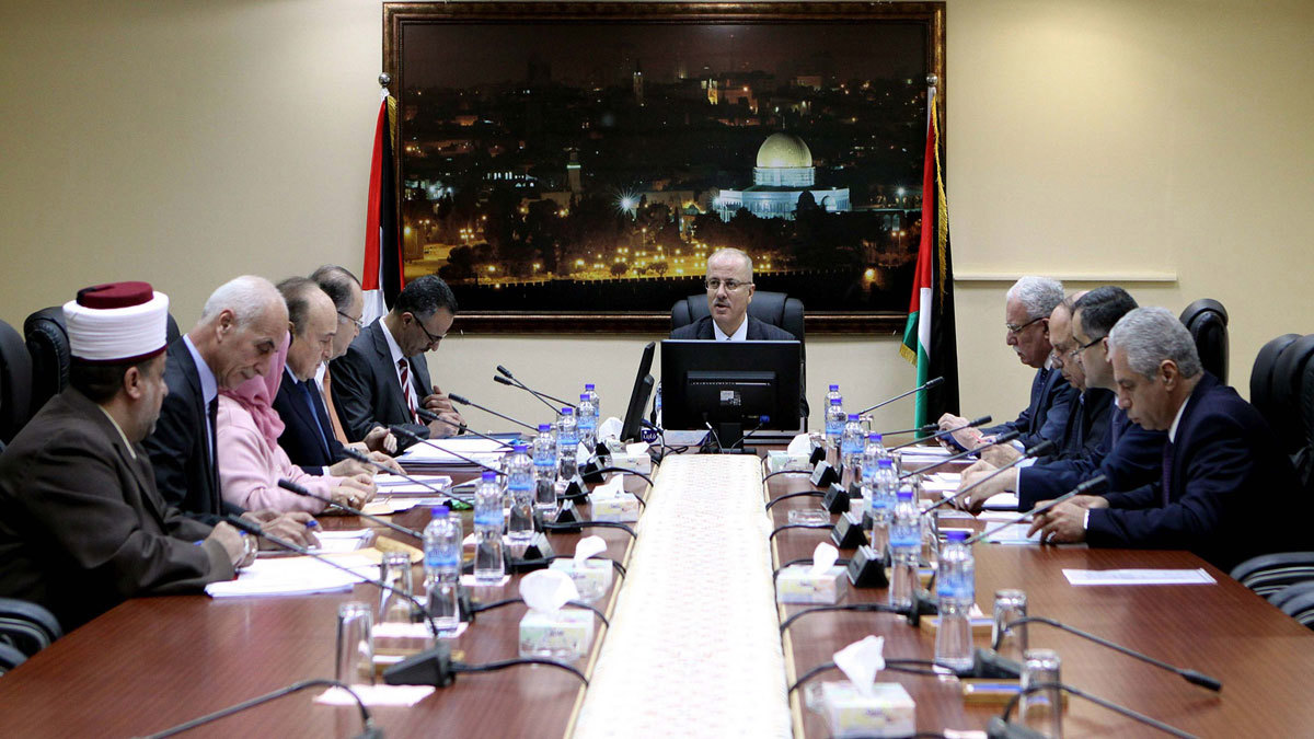 "فتح" تتجه لإنهاء حكومة التوافق وتشكيل حكومة جديدة