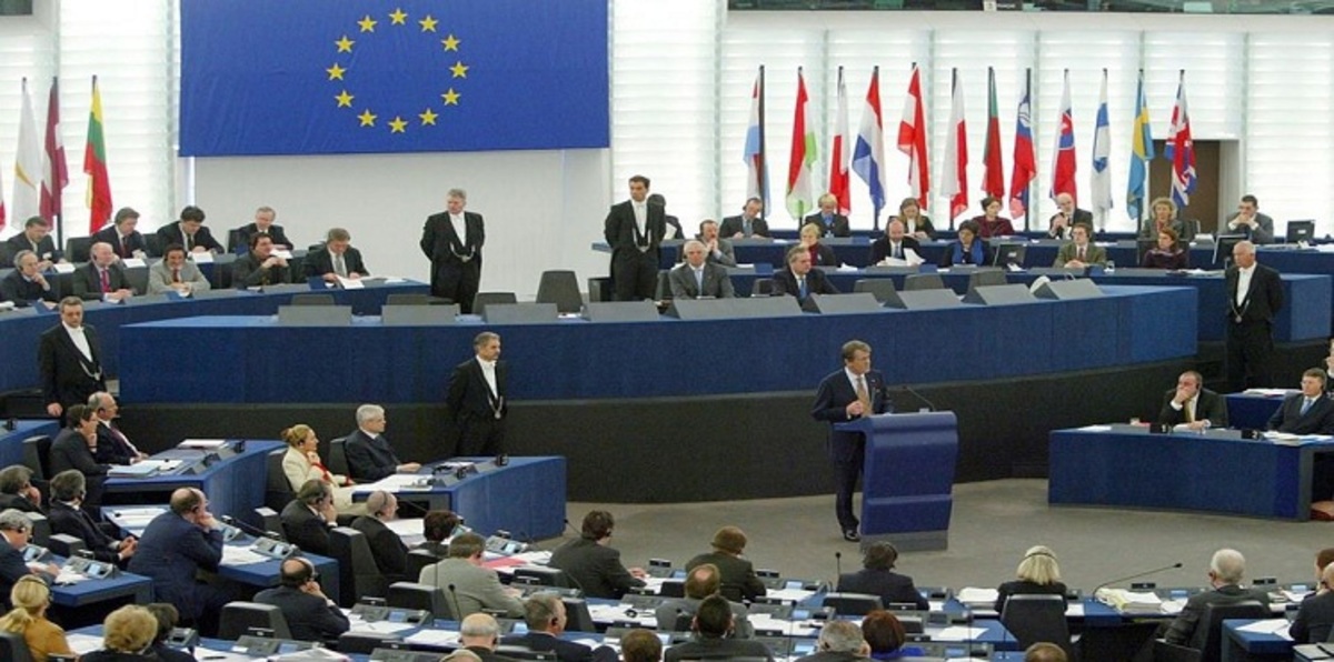 الاتحاد الأوروبي: الهجوم على حلب الشرقية يرقى إلى "جرائم حرب"‎