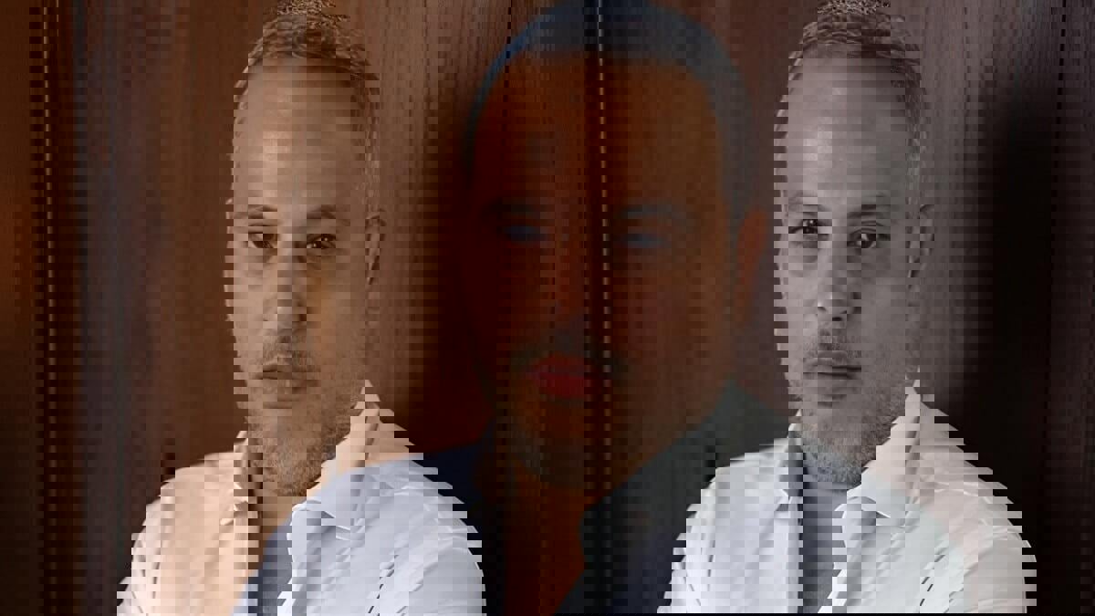 سرقت ذهبًا.. القبض على خادمة الفنان تامر عبد المنعم