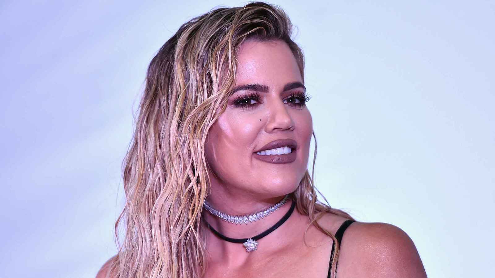 انتقادات حادة لكلوي كارداشيان بسبب تعديل صورها بشكل مبالغ