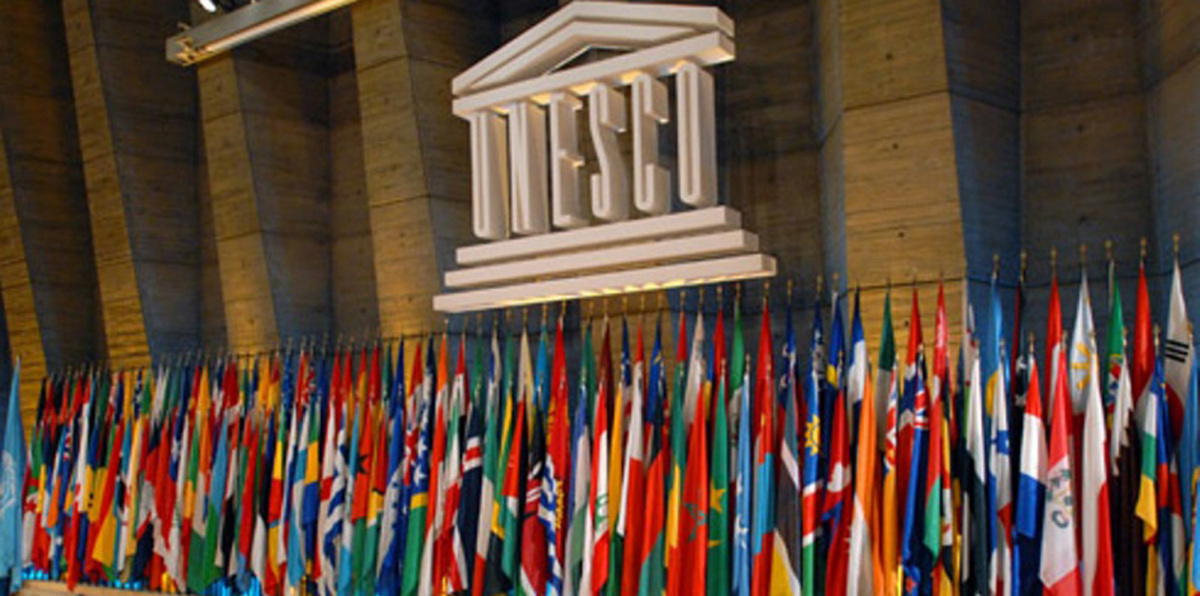 مشيرة خطاب في جولة "الفرصة الأخيرة" لمنافسة مرشح قطر على قيادة اليونسكو