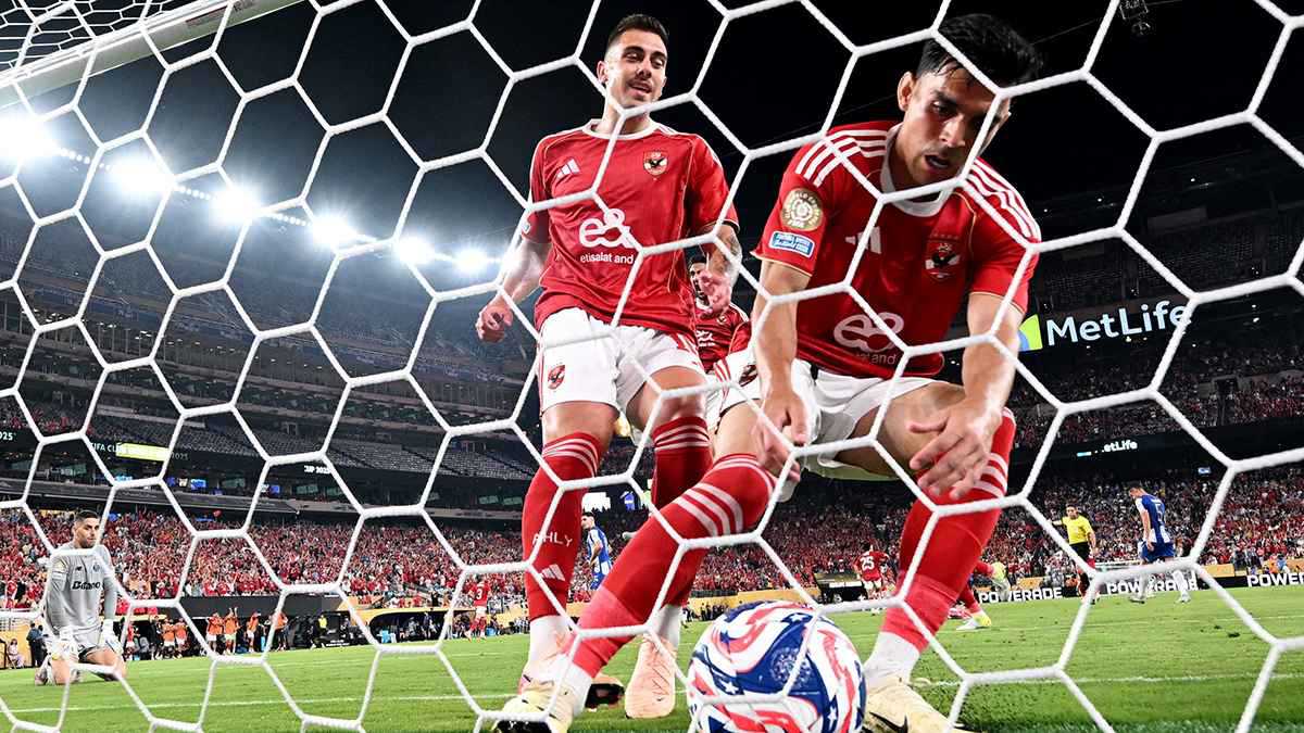 مفاجأة مدوّية.. محترف جديد يطلب الرحيل عن الأهلي المصري