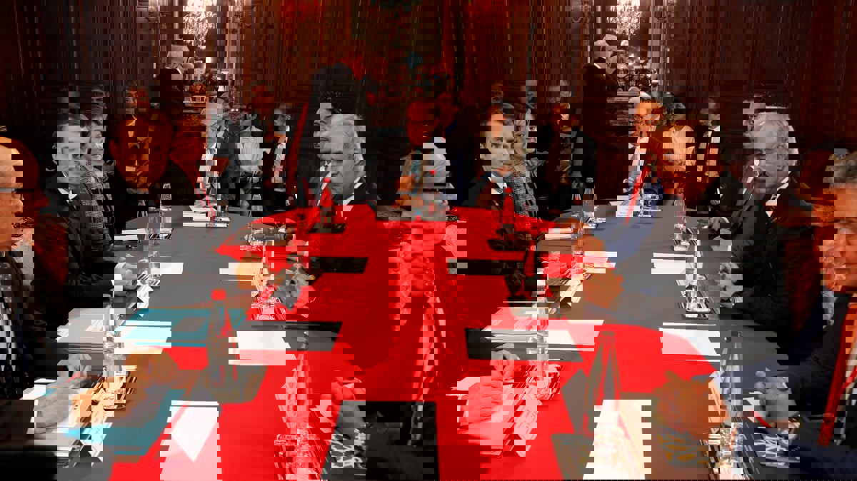 فايز السراج يتهم فرنسا بدعم حفتر‎