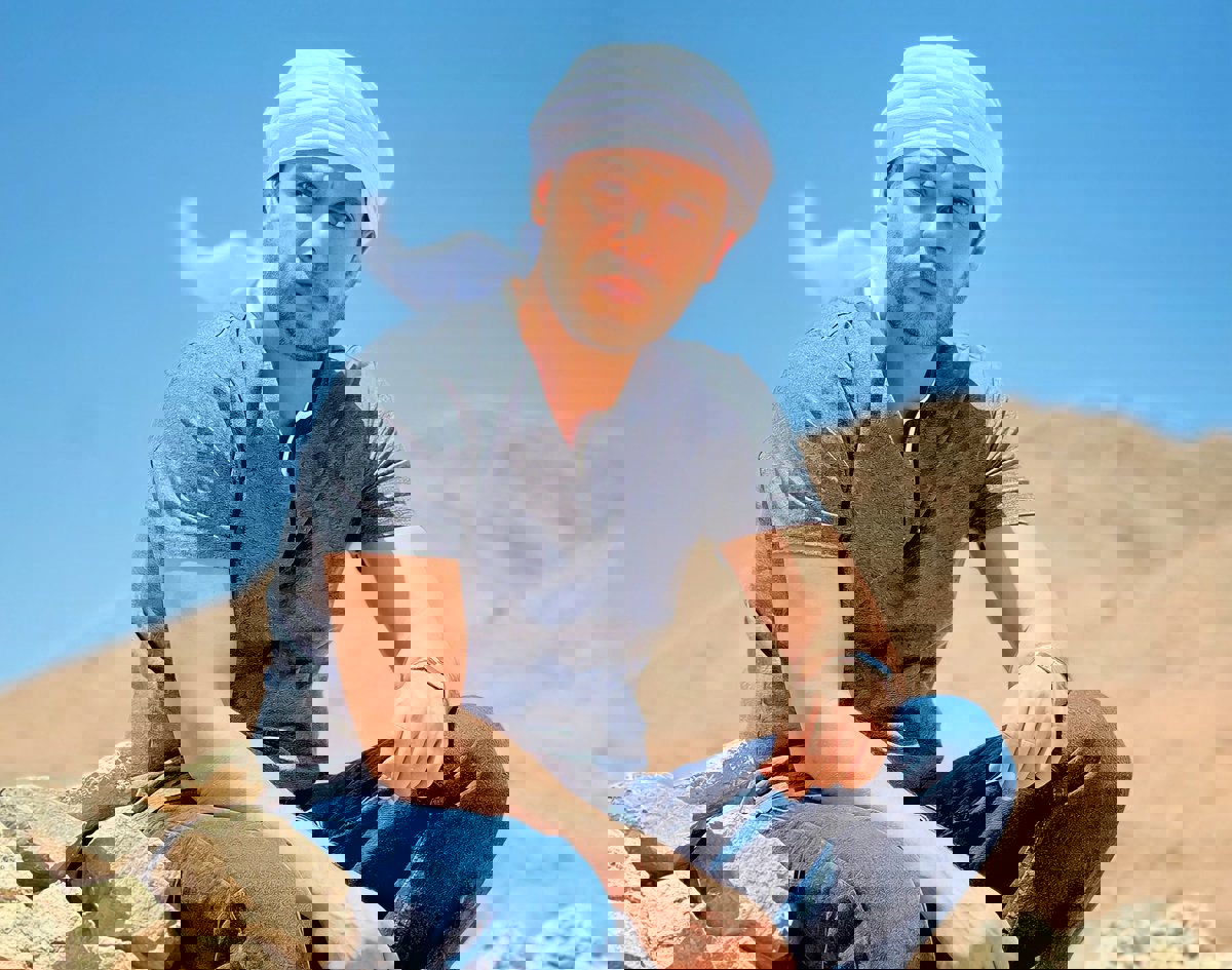 محمد إمام يكشف عن فيلمه الجديد "اللعب مع العيال" (صور)