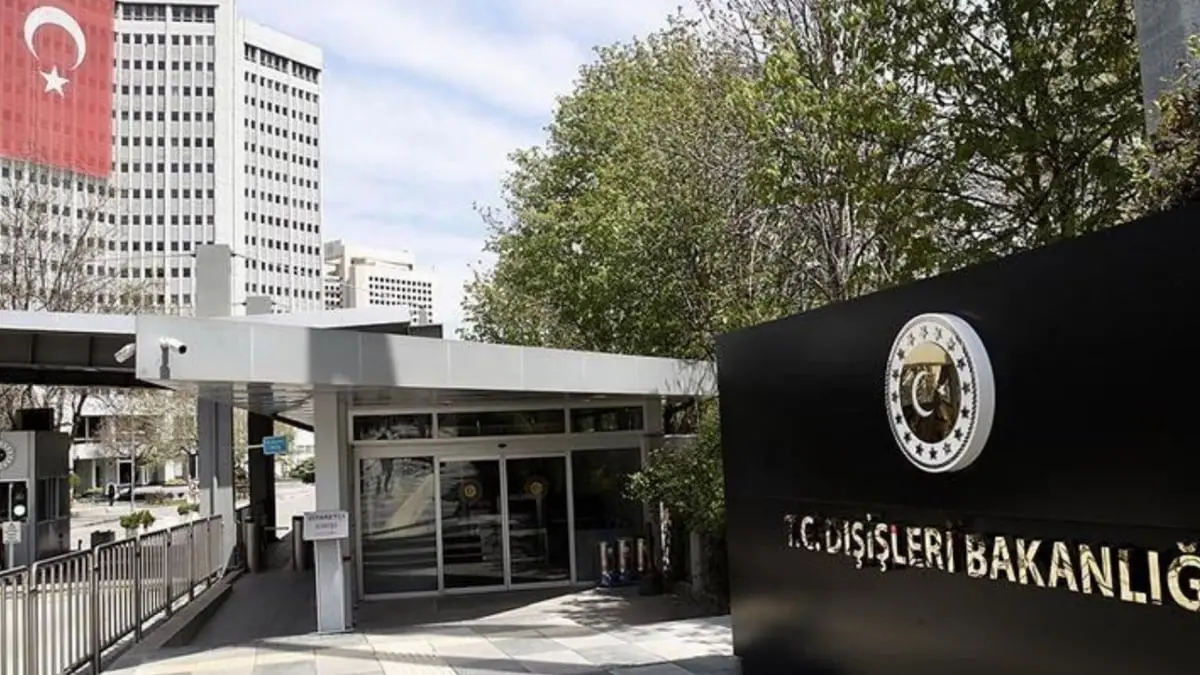 على خلفية مظاهرة "حرق المصحف".. تركيا تلغي زيارة وزير الدفاع السويدي 