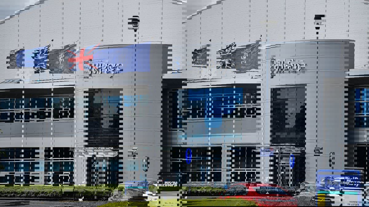 "رولز رويس" تعتزم إلغاء 2500 وظيفة‎