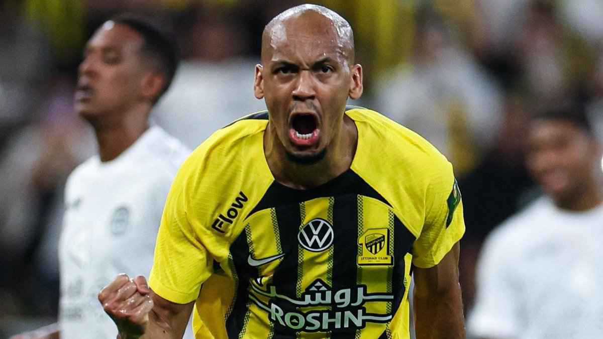 لتجربته في مركز جديد.. نادي الاتحاد السعودي يدرس تجديد عقد فابينيو