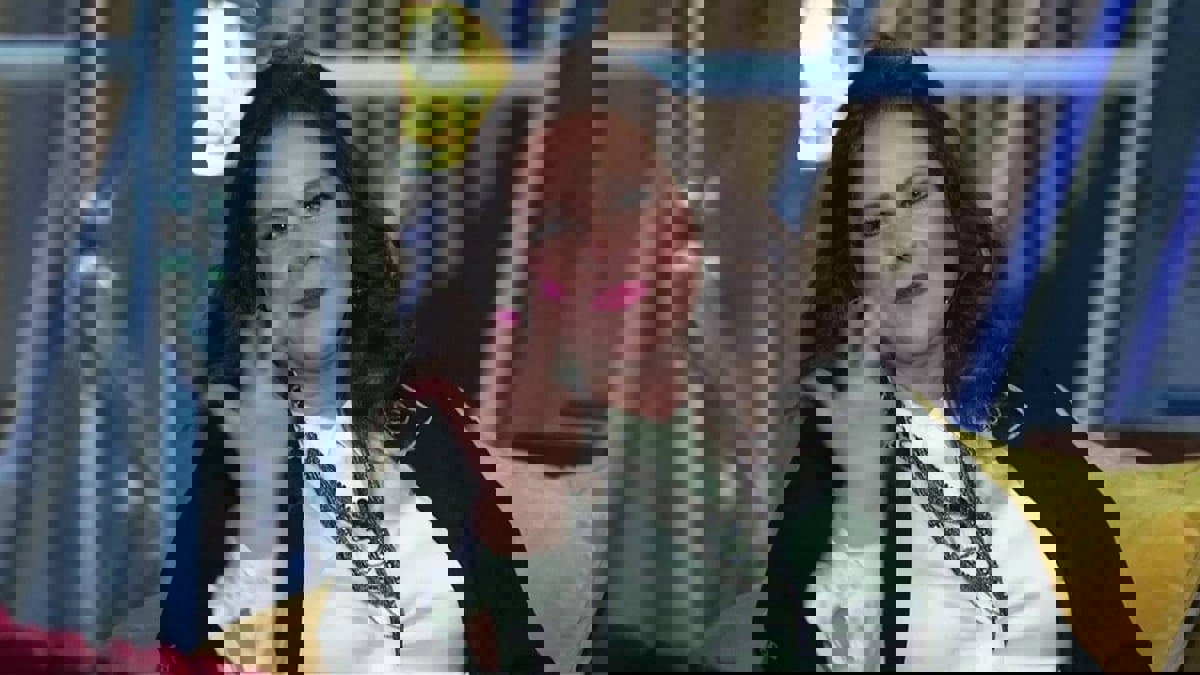 طبيب مصري: دلال عبدالعزيز من الحالات النادرة