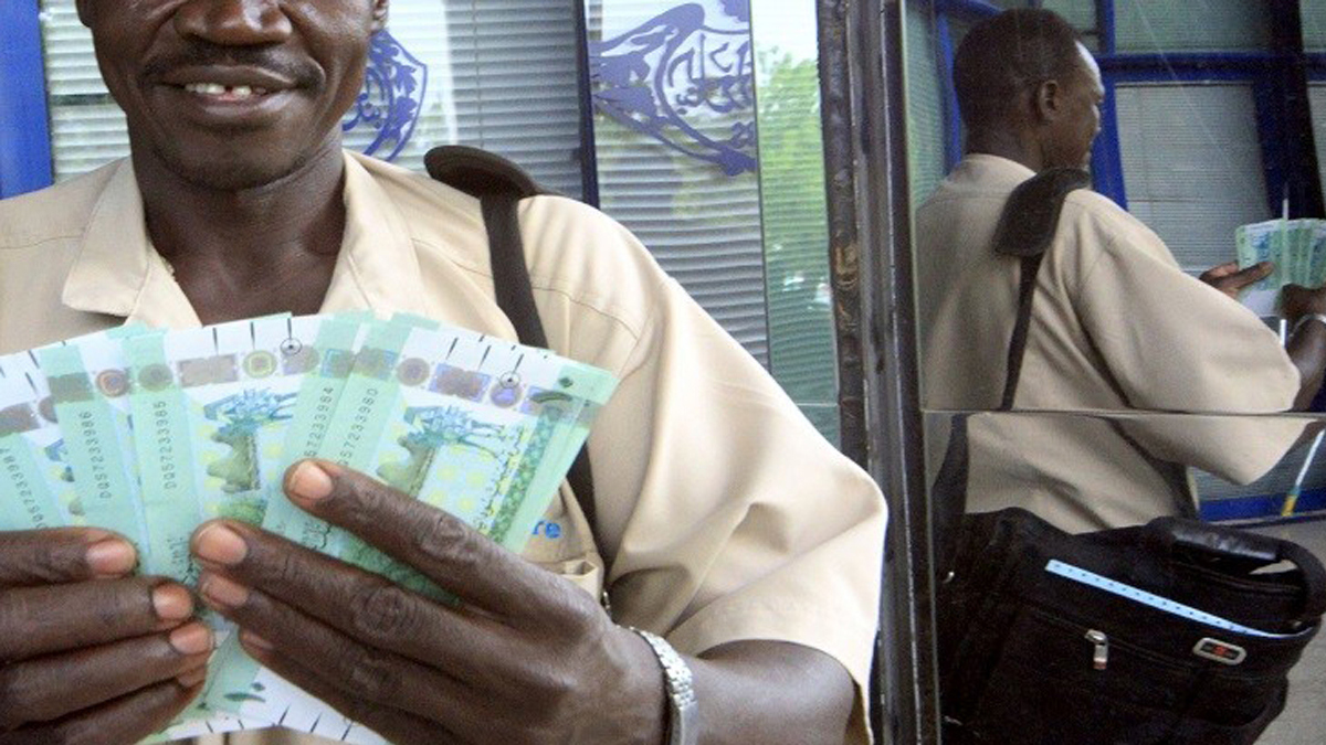 الجنيه السوداني يرتفع في السوق السوداء بعد الإطاحة بالبشير