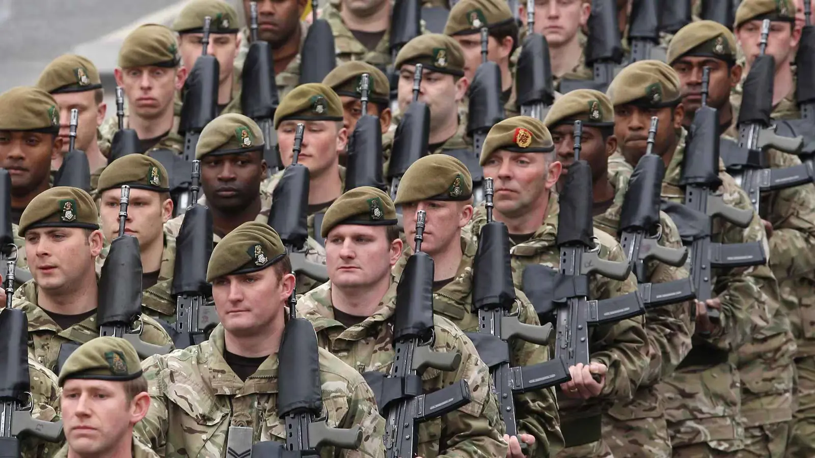 مخابئ للعائلة المالكة وخطة طوارئ.. بريطانيا تستعد لهجوم روسي "سري"