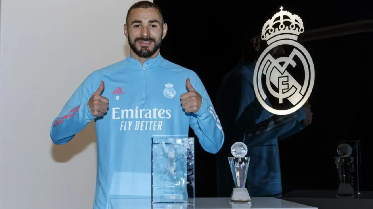كريم بنزيما أول لاعب يقهر ميسي ورونالدو ليفوز بجائزة أفضل لاعب في الدوري الإسباني