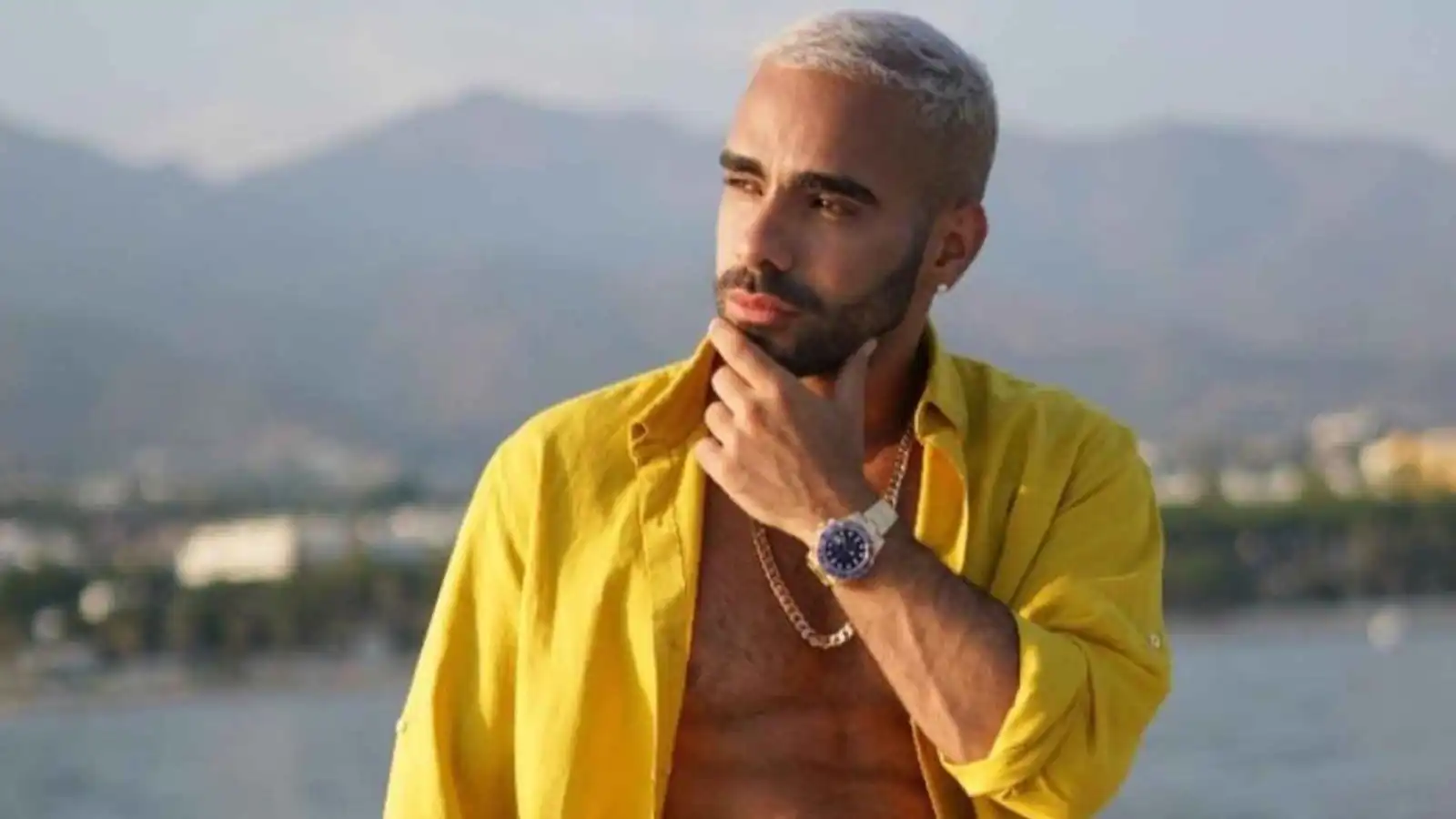 يهاجمون الغرب ويعيشون ترفه.. ماذا فعل ابن مسؤول إيراني؟ (فيديو إرم)