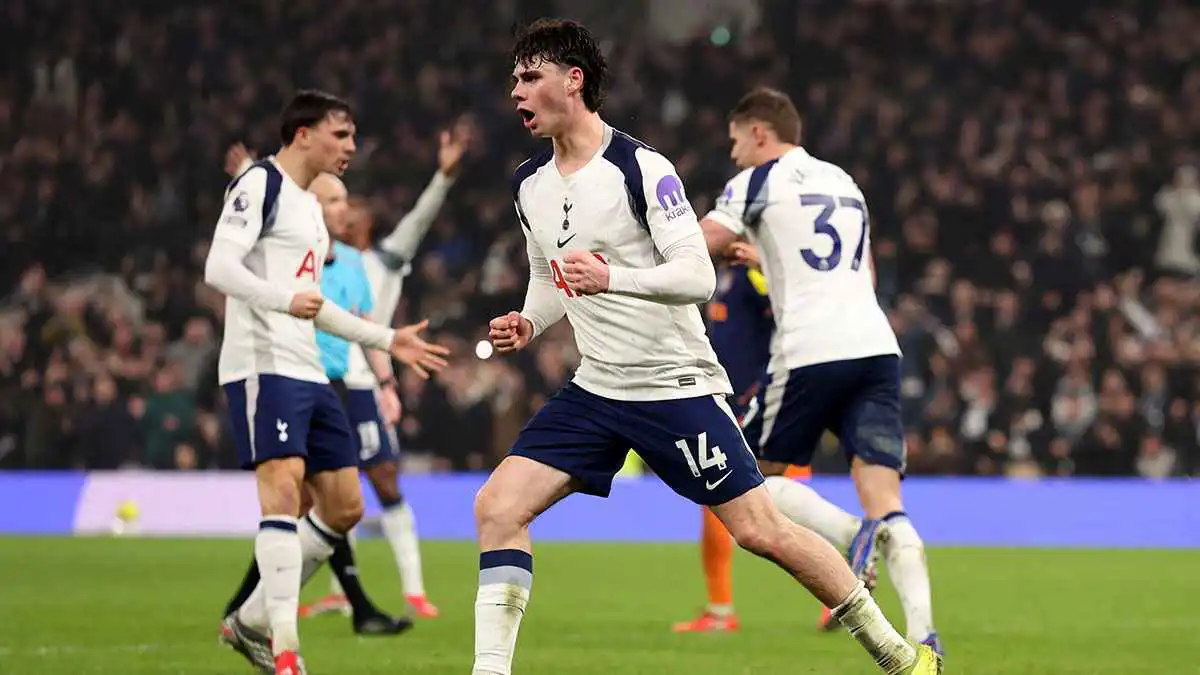 عقل كروي نادر.. ريال مدريد يراقب جوهرة توتنهام