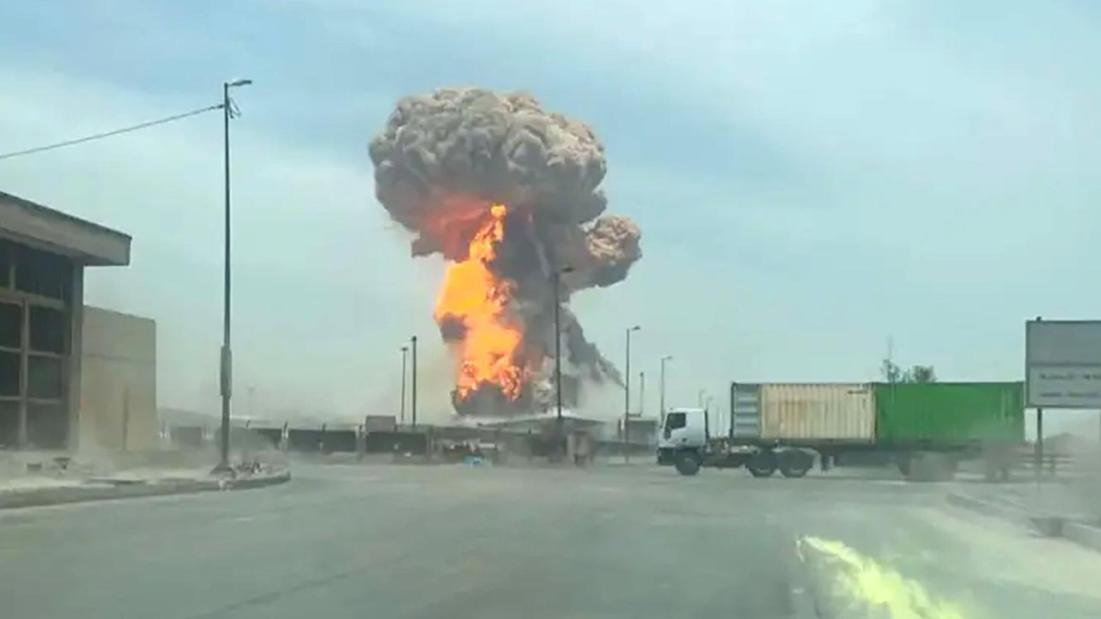 حادث في "الوقت الحرج".. ما سر انفجارات إيران الغامضة؟