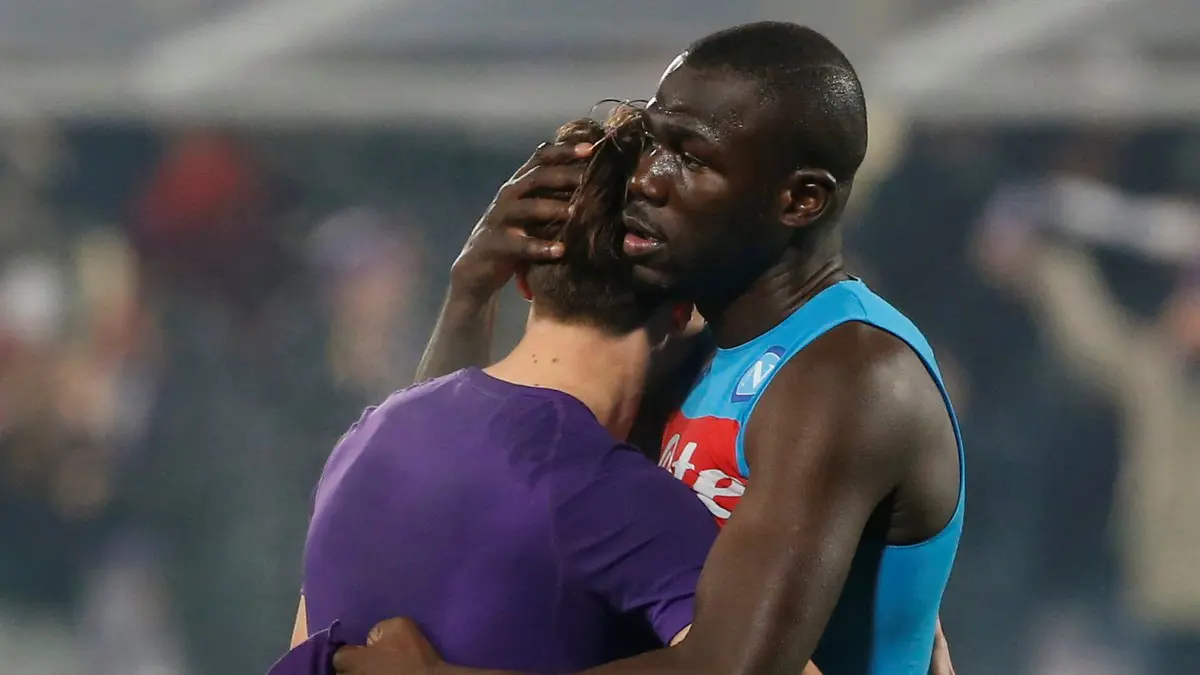 كوليبالي مدافع نابولي يصدم مانشستر يونايتد وتشيلسي