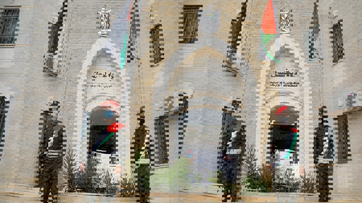 إخفاقات وأزمات مركبة.. مصير السلطة الفلسطينية بين غضب الداخل والتجاهل الإسرائيلي