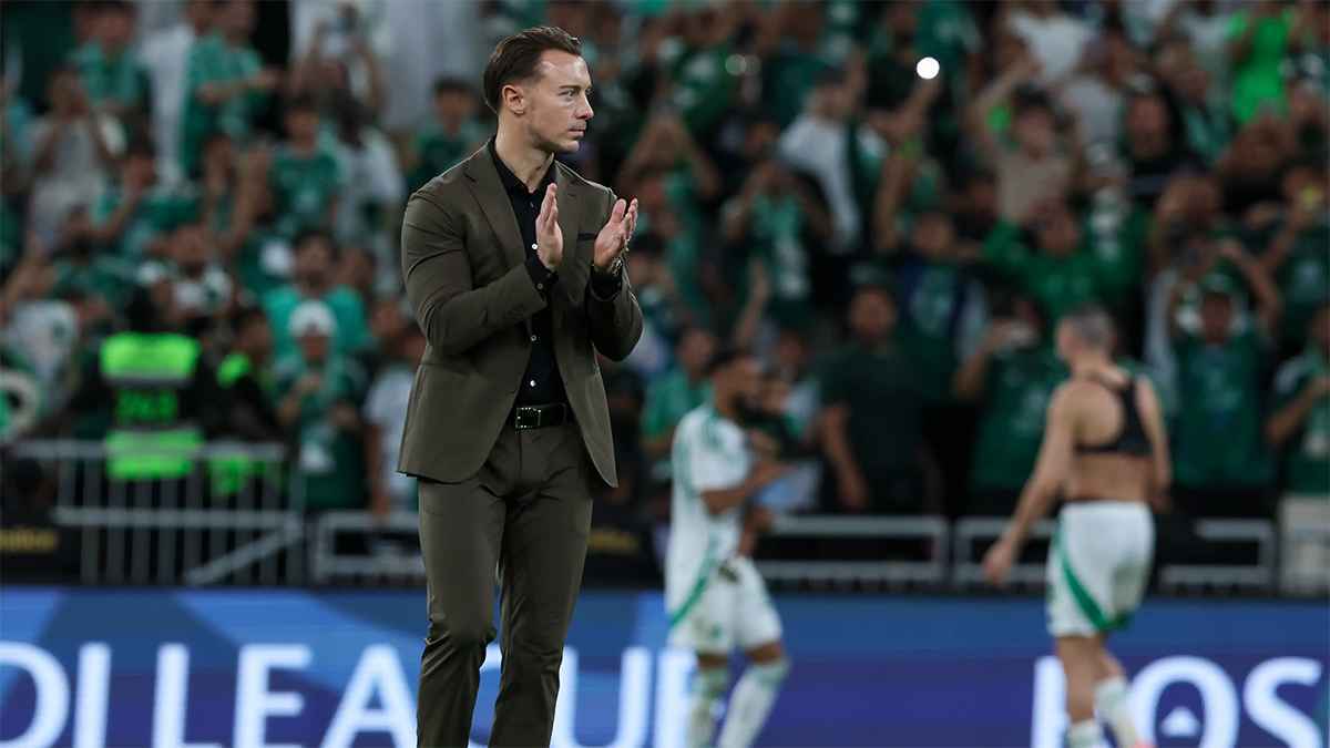 لنجعل الحلم حقيقة.. يايسله يوجه رسالة رائعة لجماهير الأهلي السعودي (فيديو)