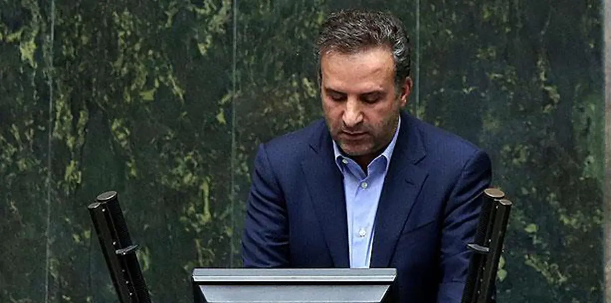 نائب إيراني يدعو النظام لإجراء استفتاء شعبي بشأن إغلاق مضيق هرمز