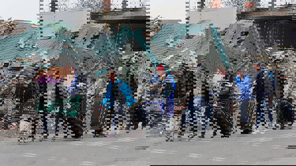 روسيا وأوكرانيا تطلبان تدخل تركيا لإقامة "ممر إنساني"