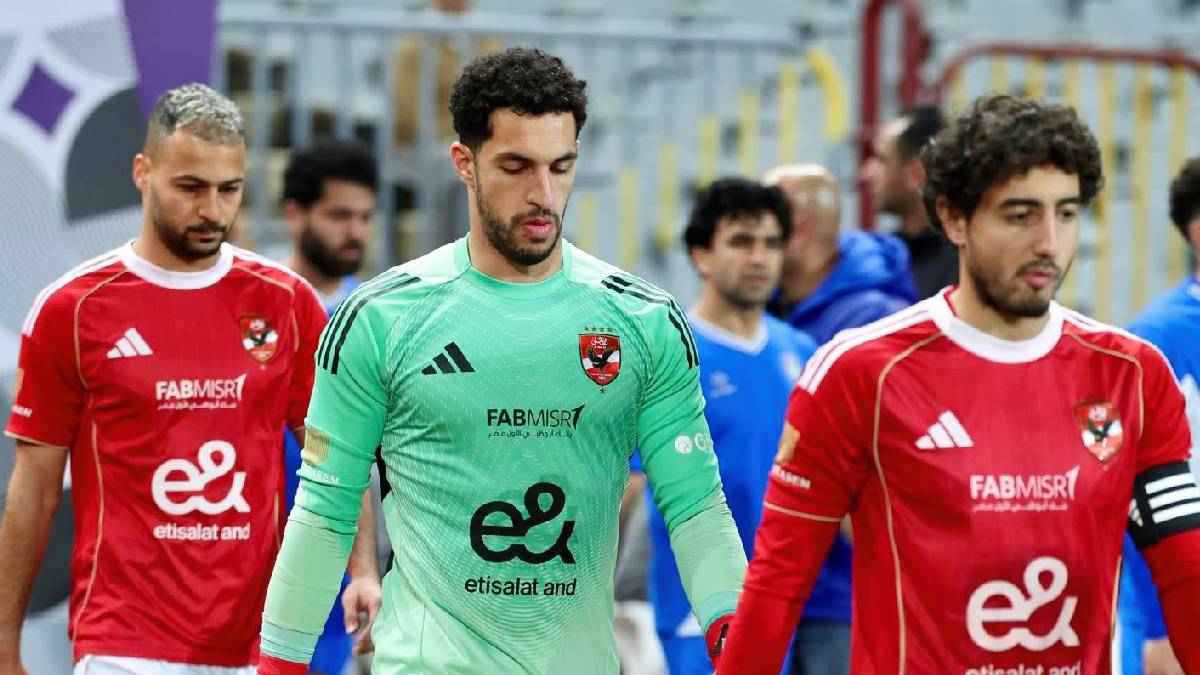 الإشادة بلاعبَين فقط.. كواليس غضب توروب بعد مباراة الأهلي وسموحة 