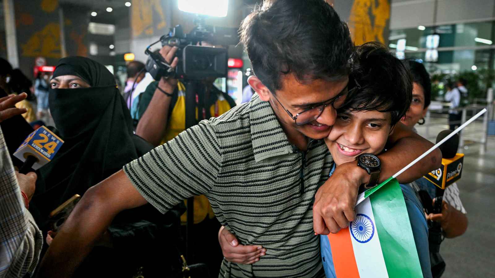 الهند تعلن إجلاء 4400 مواطن من إيران وإسرائيل