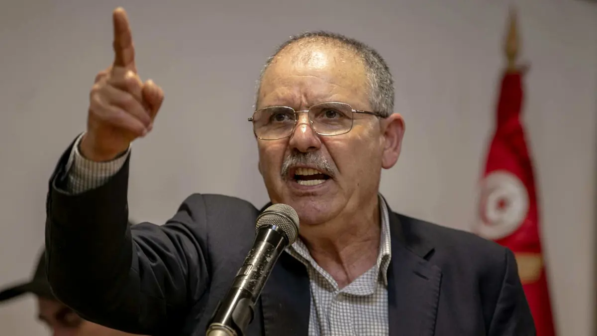 اتحاد الشغل التونسي: الحكومة تعهدت لصندوق النقد ببيع مؤسسات كبرى

