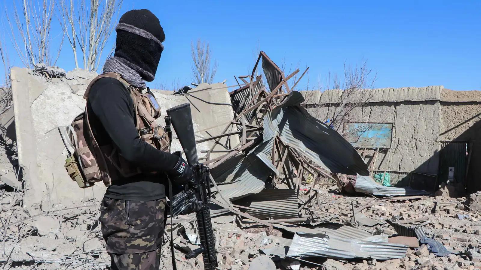 أفغانستان تعلن قتل وأسر جنود باكستانيين.. وإسلام آباد تتخذ "إجراءات فورية"