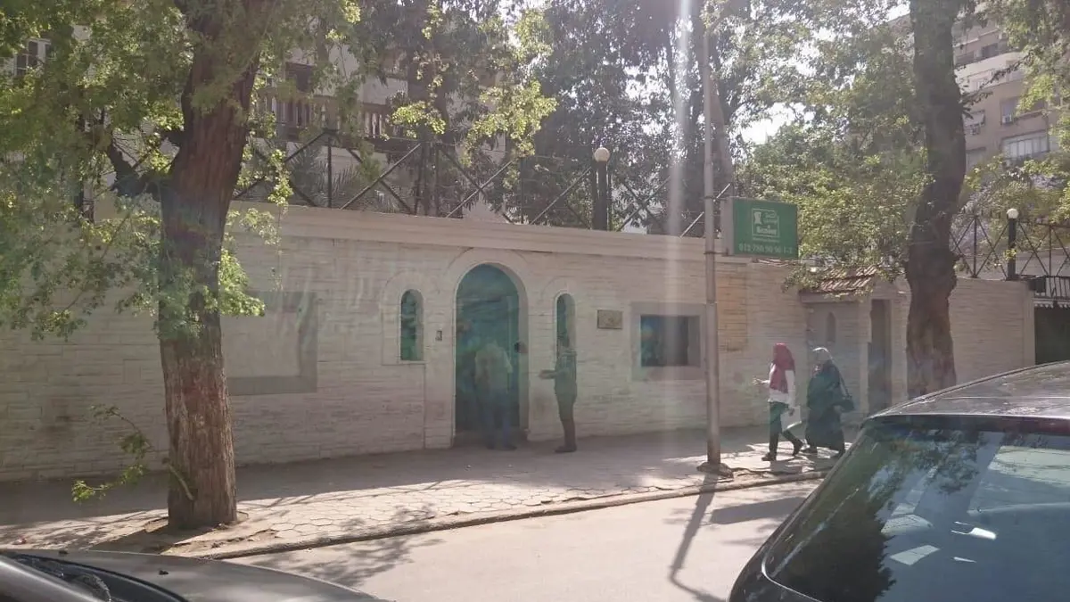 السفارة الليبية في القاهرة تنتفض ضد حكومة الوفاق