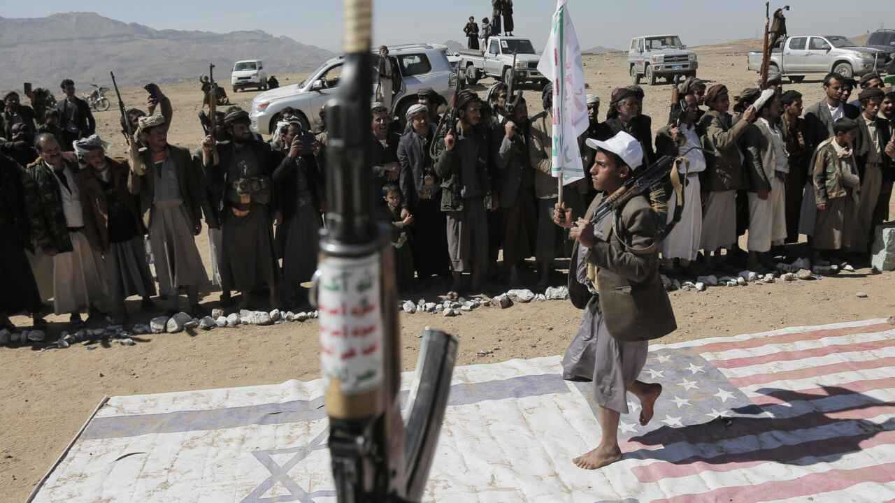 بمنشآت تحت الأرض وأنفاق سرية.. ميليشيا الحوثي تطلق عمليات واسعة لترميم ترسانتها