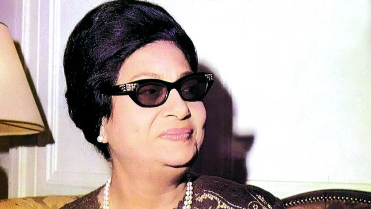 متدينون في كنيس يهودي ينشدون "سيرة الحب" لأم كلثوم