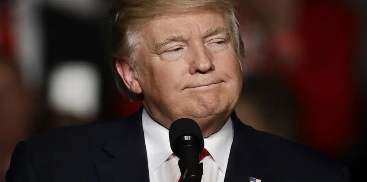 الكويت تنفي فرض حظر على السفر أشاد به ترامب وأنصاره