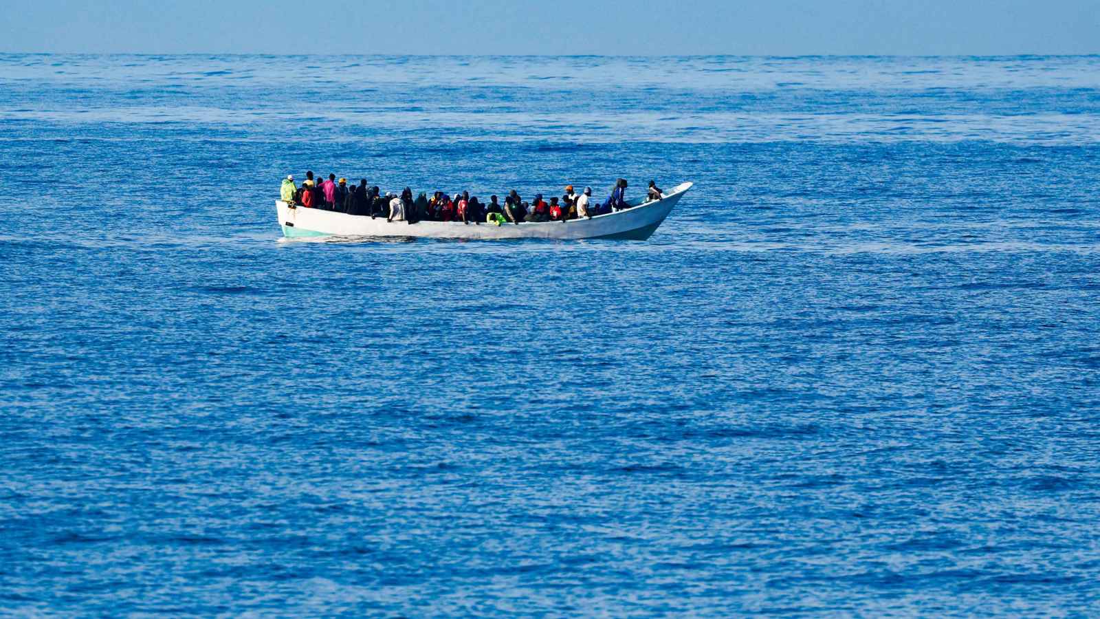 27 قتيلا على الأقل في غرق قاربين للمهاجرين قبالة تونس‎