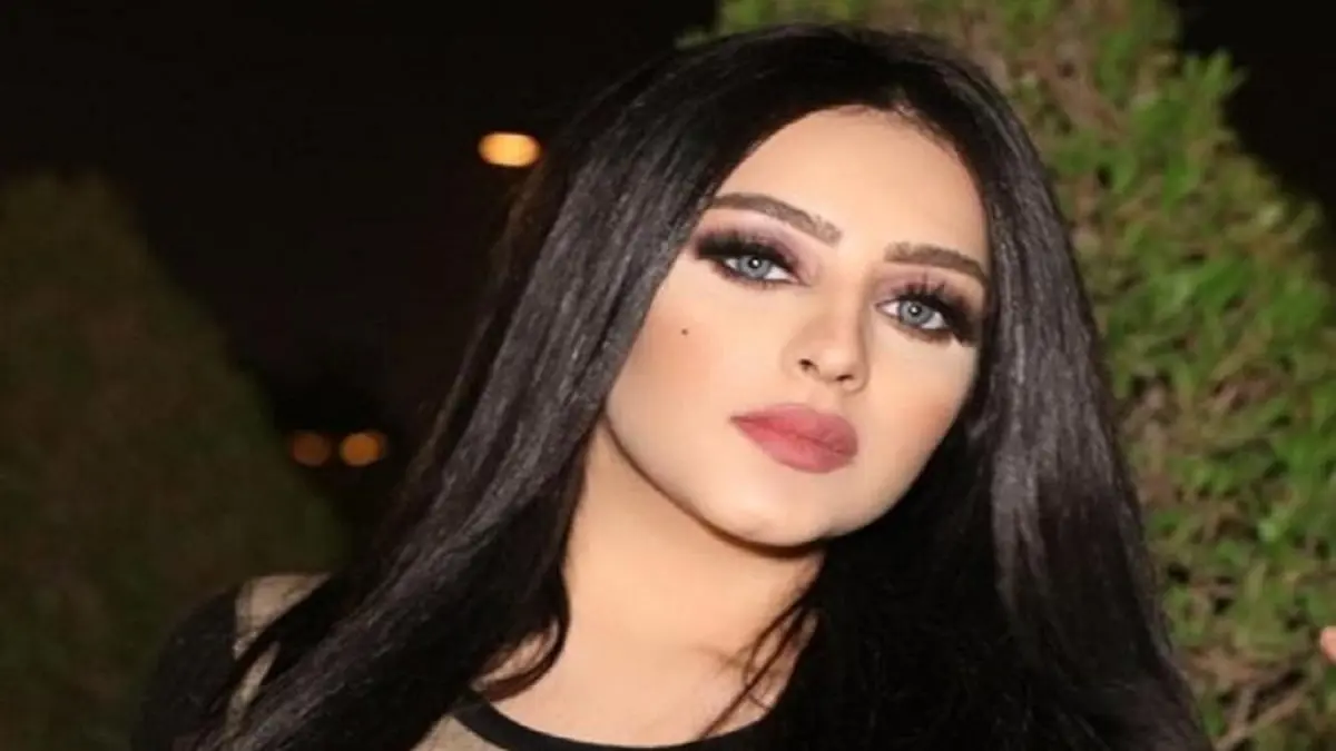 المهرة البحرينية تستقبل الزوار السعوديين لبلادها برقصة "العرضة" (فيديو)