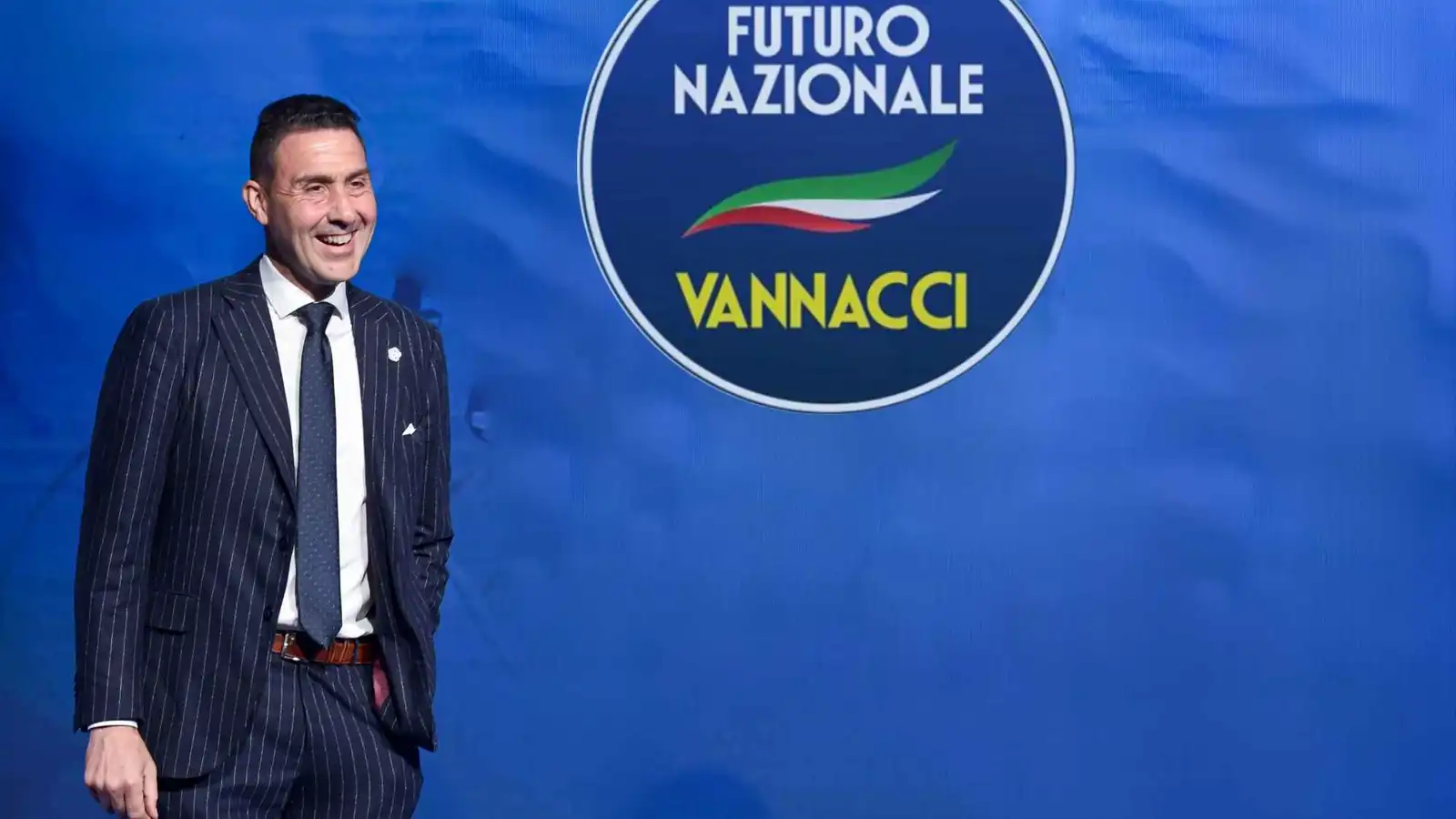 روبرتو فاناتشي.. جنرال "الكراهية" يهدد مستقبل ميلوني في إيطاليا