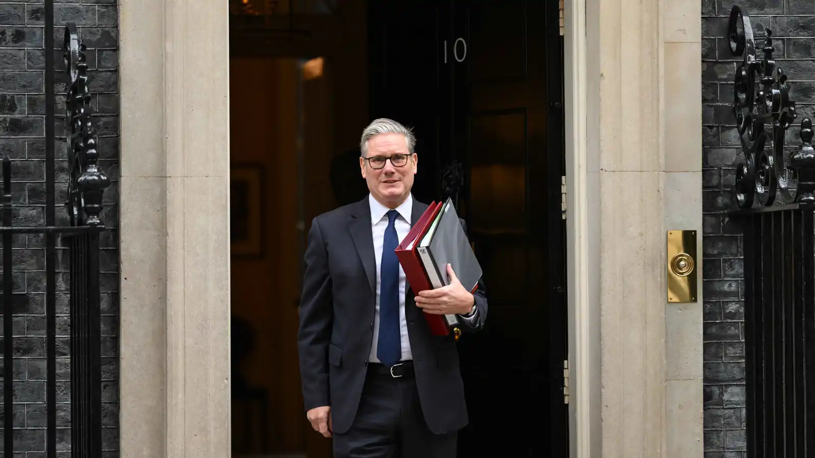 بعد مقترح ستارمر.. هل ينجح "النموذج الأيرلندي" في نزع سلاح حماس؟