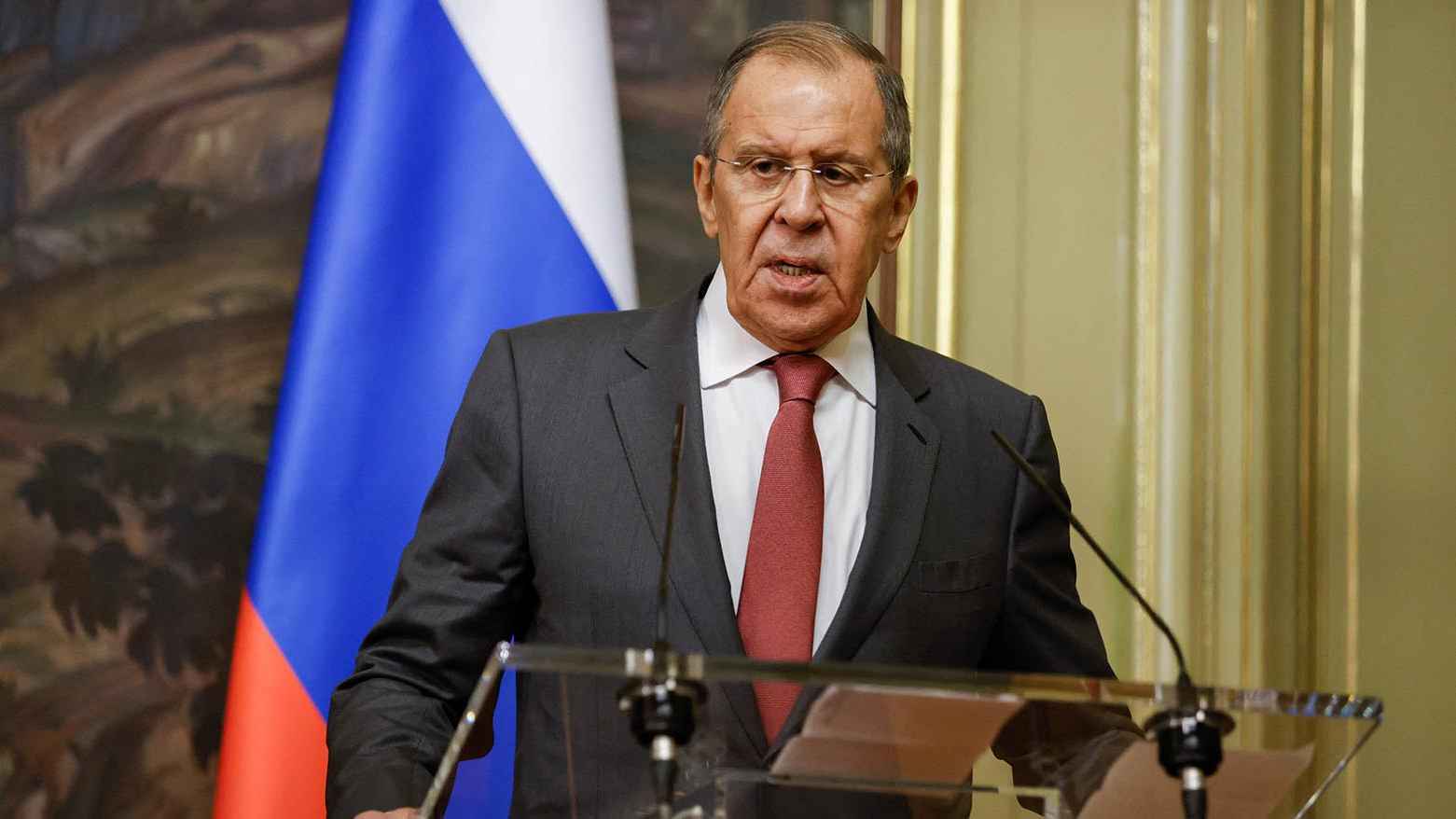 "ثمار" قمة ألاسكا.. لافروف يتوقع قرارا أمريكيا بشأن العقوبات