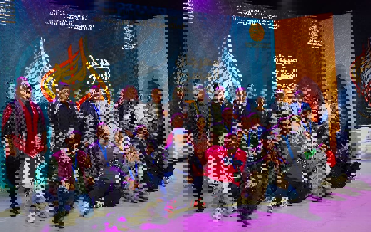 العرض الإماراتي "رحل النهار" يفوز بجائزة مهرجان المسرح العربي