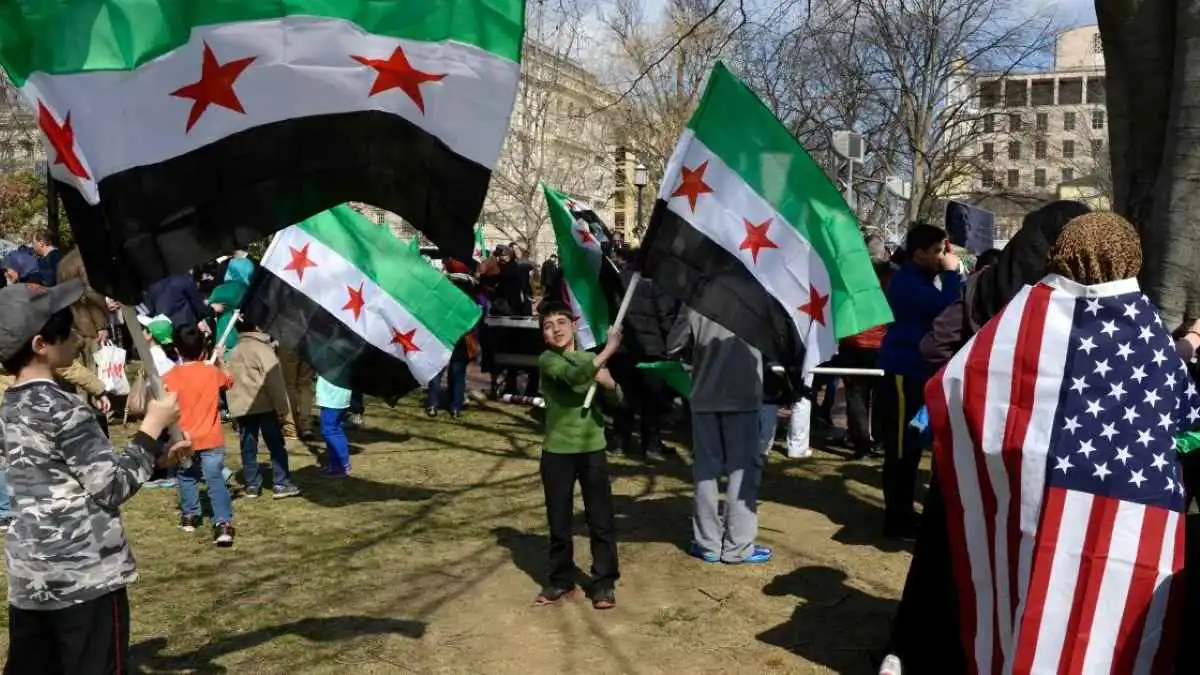 بين الترحيل والبقاء.. القضاء الأمريكي يحسم مصير آلاف المهاجرين السوريين