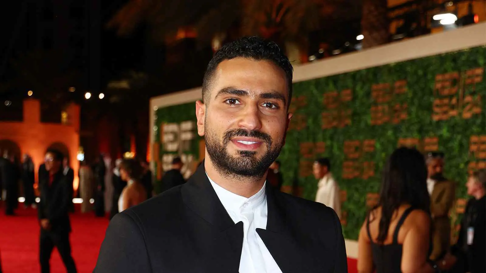 كيف علّق محمد الشرنوبي على مشاركته في ألبوم أنغام؟