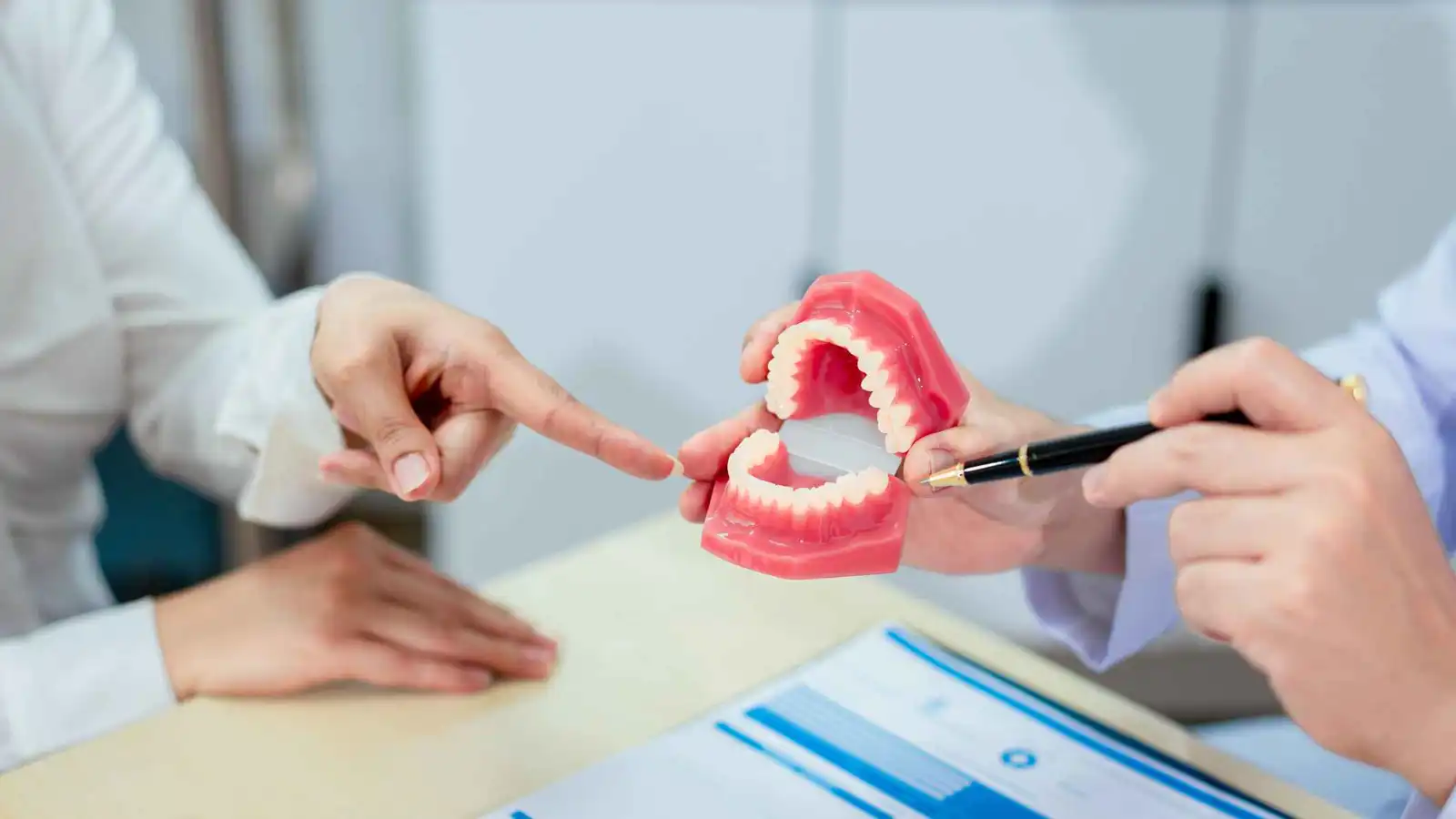 من الفم إلى الشريان.. البكتيريا الصغيرة التي تهدد قلبك