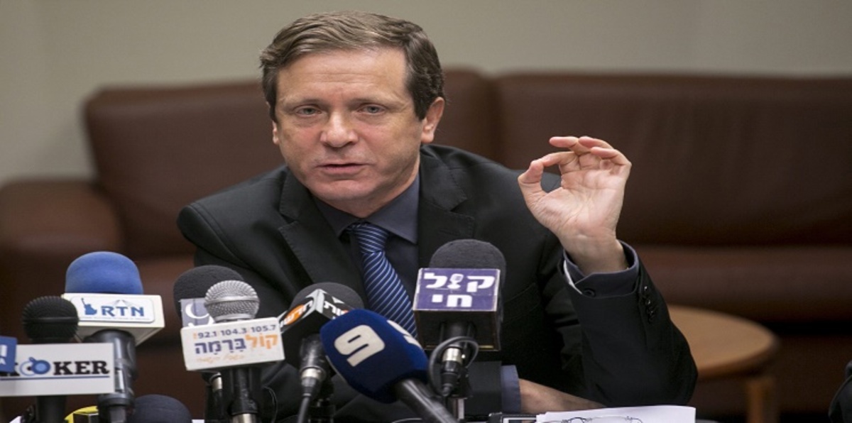 زعيم المعارضة الإسرائيلية يتوقع انهيار حكومة نتنياهو