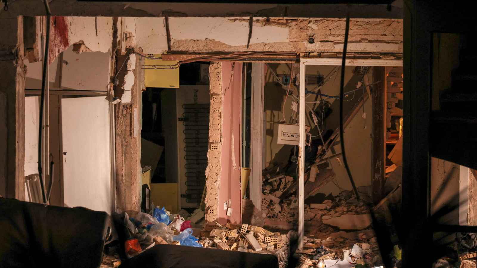 "جيل جديد من الإرهابيين".. اعتقال مشتبه به في انفجار أثينا