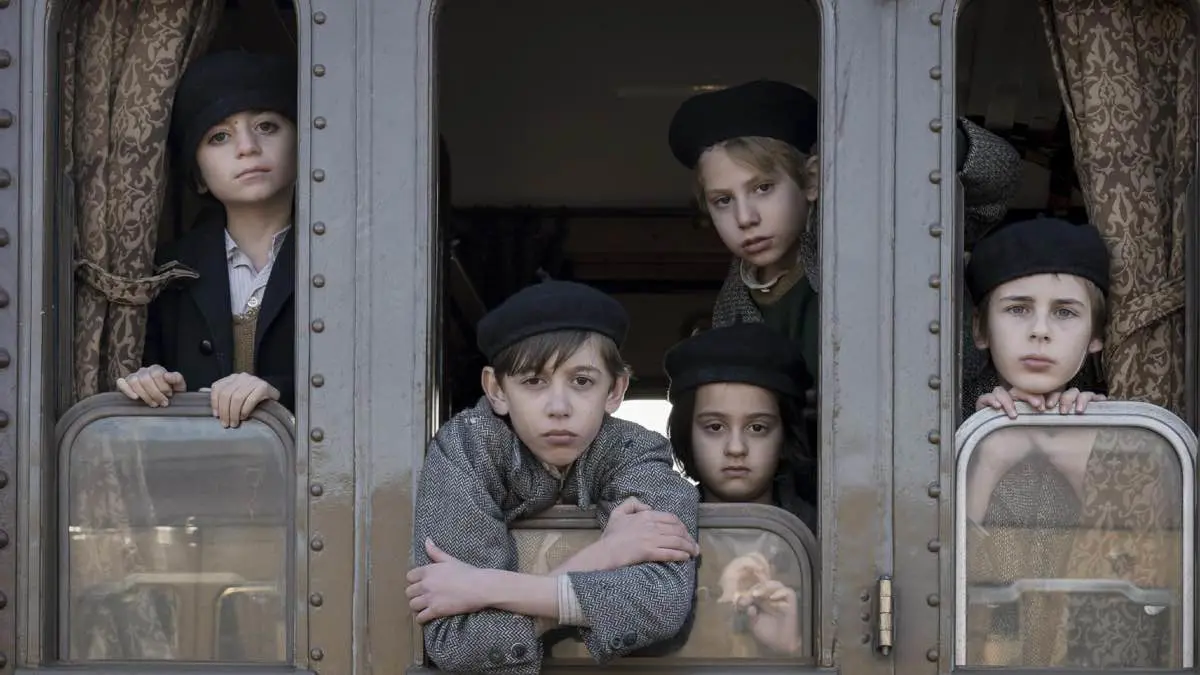 "قطار الأطفال".. دراما البراءة والجوع في فيلم إيطالي (فيديو)
