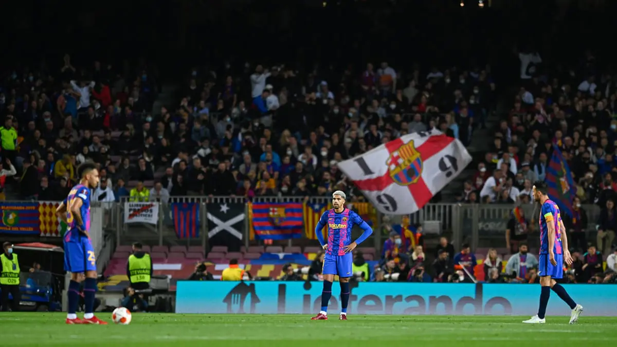 ردًا على "أحداث فرانكفورت".. جماهير برشلونة تقاطع مباراة قادش