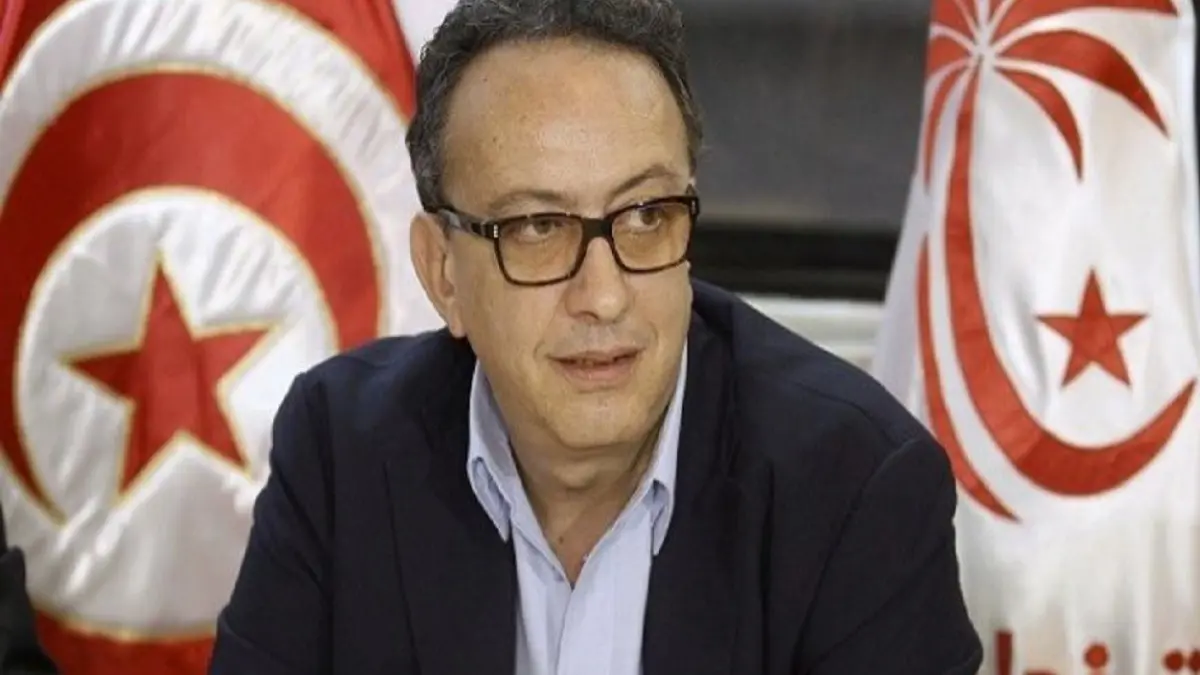 هل تطيح موجة الاستقالات من "نداء تونس" بنجل السبسي؟