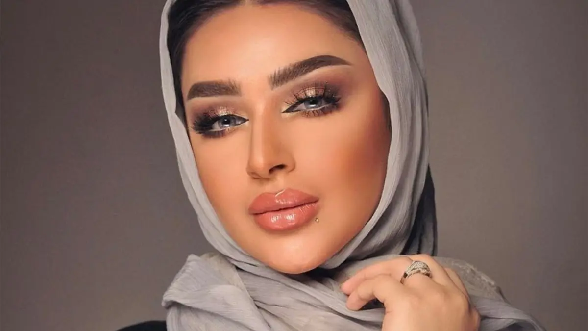 أمل الأنصاري تنفي أنباء اعتزال شقيقتها فاطمة