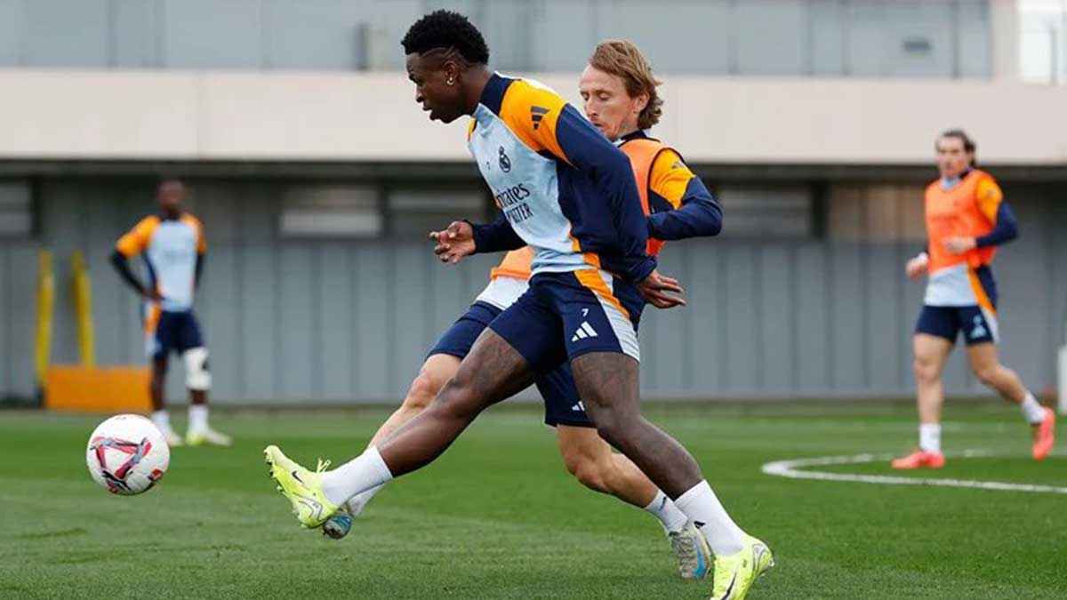 قذيفة.. هدف واحتفال لافت لفينيسيوس في تدريبات ريال مدريد (فيديو)