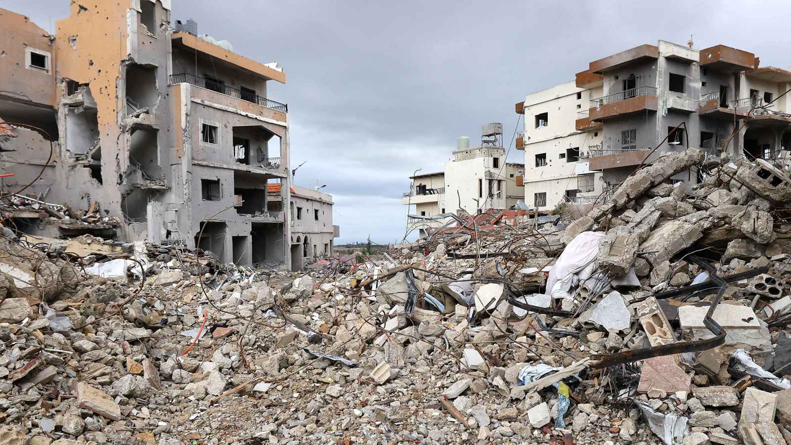 صورة النصر والهزيمة بين حزب الله وإسرائيل.. من حسم الحرب؟