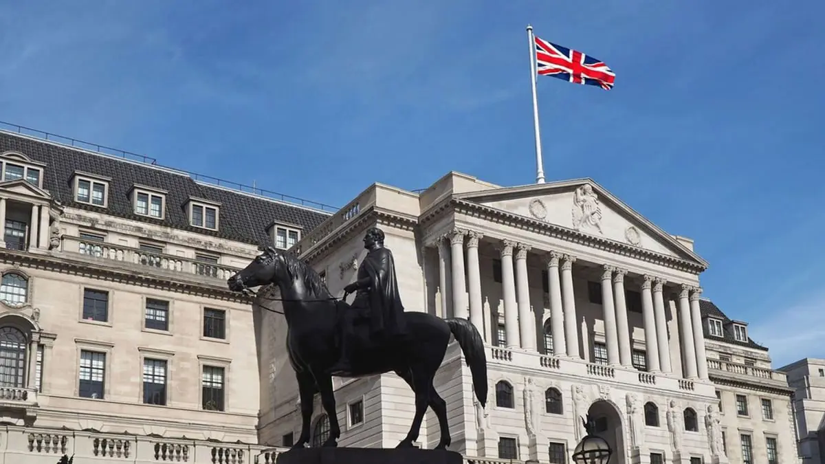المركزي البريطاني يتكبد خسائر فادحة بسبب بيع السندات 